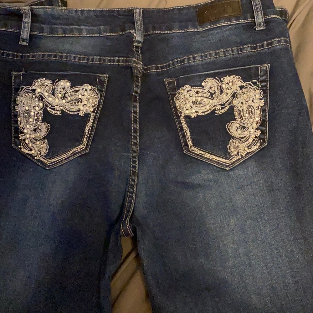 Skinny blue jeans